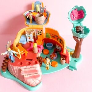 1995 Vintage Polly Pocket - Pocahontas Powhatan House Complete